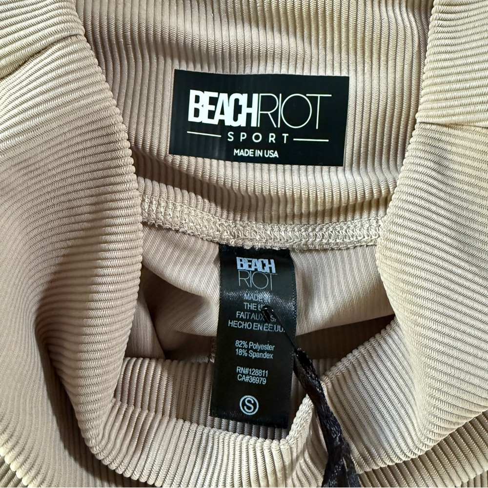 Beach Riot Taupe Ribbed Activewear - Picture 4 of 4